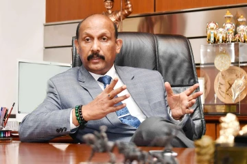 இலங்கையைச் சுற்றி வரும் சீன கப்பலால் தேசிய பாதுகாப்புக்கு அச்சுறுத்தலா? கமால் குணரத்ன விளக்கம்