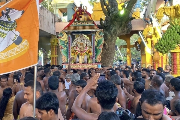 கோலாகலமாக ஆரம்பமானது சந்நிதி முருகன் பெருந்திருவிழா! | Jaffna Sannidhi Murugan Festival Begins