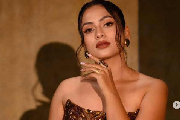 TRP-ஐ ஆளும் சீரியல்களில் நடிக்கும் நடிகைகள்!! ஒரு நாளைக்கு இவ்வளவு சம்பளமா? | Tamil Serial Actress One Day Salary Madhumitha And TRP-ஐ ஆளும் சீரியல்களில் நடிக்கும் நடிகைகள்!! ஒரு நாளைக்கு இவ்வளவு சம்பளமா? | Tamil Serial Actress One Day Salary Madhumitha And