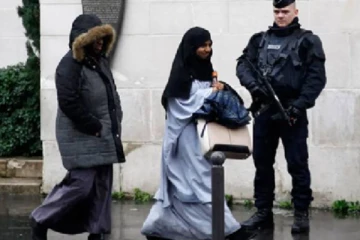 பிரான்சிலிருந்து வெளியேறும் இஸ்லாமியர்கள்..என்ன காரணம் தெரியுமா?