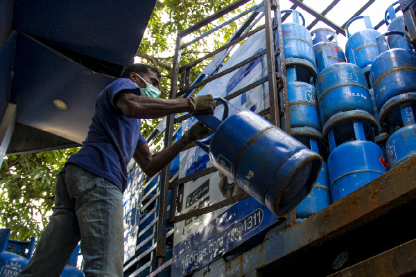 எரிவாயு சிலிண்டர்கள் பெற்றுக்கொள்ளக்கூடிய இடங்கள்! லிட்ரோ நிறுவனம் வெளியிட்ட அறிவிப்பு - ஐபிசி தமிழ்