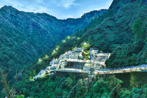 கோவில்களில் குவியும் கோடிகள் - இந்தியாவில் அதிக சொத்து வைத்துள்ள கோவில்கள் | Top 10 India Richest Temples And Networth