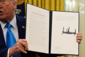 இந்தியர்களை நாடு கடத்த எவ்வளவு செலவு தெரியுமா? யாரை குறிவைக்கிறார் டிரம்ப்!