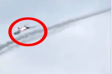 நடுவானில் உக்ரைனை நோக்கி சரமாரியாக ராக்கெட்டுகளை ஏவிய ரஷ்ய ஹெலிகாப்டர்! வீடியோ ஆதாரம்