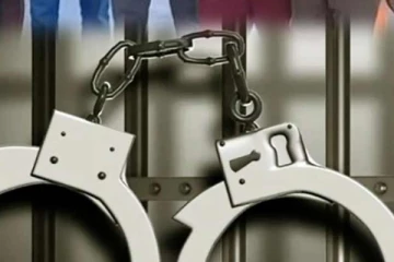 ஆயுதங்களைக் காட்டி 6 கோடி சொத்துக்கள் கொள்ளை!