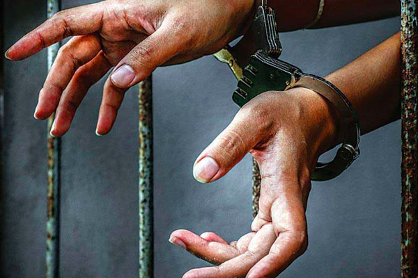 யாழில் அபாய பொருட்களுடன் கைதான இளைஞர் | Youth Arrested With Dangerous Goods In Jaffna
