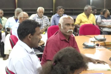 கிளிநொச்சியில் சிறுபோக செய்கை கூட்டத்தில் ஊடகவியலாளரை வெளியேற்ற முயற்சி : அம்பலமான மோசடி