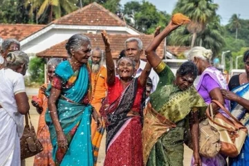 காணாமலாக்கப்பட்ட மூவரை காணாமலே உயிரைவிட்ட தாயார்;  தமிழர் பகுதியில்  பெரும் சோகம்