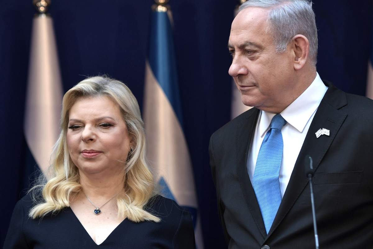 அலங்கார செலவுகளுக்காக பல கோடி பணத்தை வீணடித்த நெதன்யாகு! | Israel Pm Netanyahu Grooming Costs 470 000 Dollar
