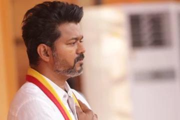 கரூரில் நடந்த அசம்பாவிதம்: விஜய் தீவிர ஆலோசனை