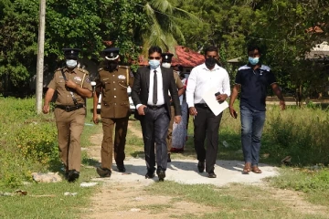 கொலைக்கு பின்னரும் “தாய் பாசத்தை மறக்காத“ பொலிஸ் அலுவலர் (Photos)