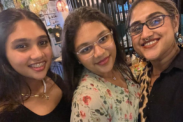 30 வயது வரை திருமணம் செய்யாதீங்க... மகள்களுக்கு வனிதா கொடுத்த அட்வைஸ் | Vanitha Advice Her Daughters Living Together