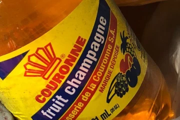 35,000 'ஷாம்பெயின்' போத்தல்களை அழித்த பிரான்ஸ் காவல்துறை: காரணம் இதுதான்