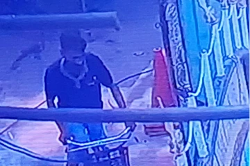 வவுனியா பாடசாலைக்குள் சைக்கிள் திருட்டு(Video)