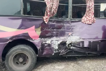 නාවින්නේ බස් අනතුරක් - තුවාලකරුවන් රෝහලට