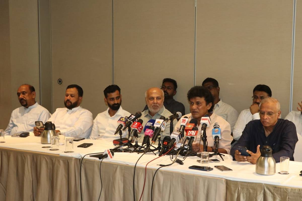 கிழக்கை முஸ்லிம்களுக்கு தாரைவாத்து கொடுக்க ஆறுகட்சிகள் கூட்டு திட்டம்! | Eastern Tamil People Party கிழக்கை முஸ்லிம்களுக்கு தாரைவாத்து கொடுக்க ஆறுகட்சிகள் கூட்டு திட்டம்! | Eastern Tamil People Party