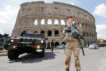 நாட்டிற்காகப் போரிட மறுக்கும் ஐரோப்பிய நாடொன்றின் மக்கள்