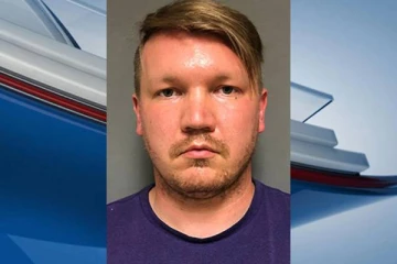 பெண்கள் கால்பந்து பயிற்சியாளராக பணியாற்றியவர் ஜாமீனில் வெளியில் வரமுடியாத வகையில் கைது! மோசமான செயலில் ஈடுபட்டதால் நடவடிக்கை