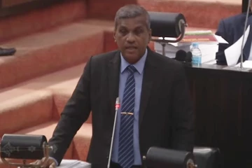 බැංකුවලින් ණය ගන්නත් බැරුව භාගෙට හදලා නවත්තපු ගෙවල් හදන්න මේ අයට සහන ණයක් - නිවාස ඇමති කියයි