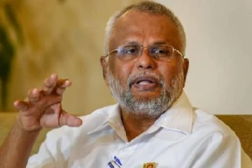 சட்டவிரோத கடலட்டை தொழிலைக் கட்டுப்படுத்துக! - டக்ளஸ் பணிப்புரை