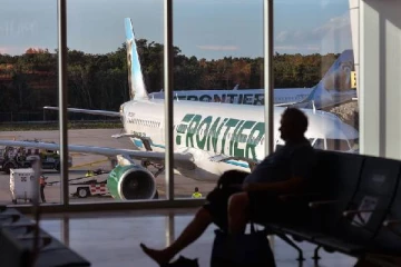 நடுவானில் பயணி ஒருவரின் கொலை மிரட்டல்: அவசரமாக தரையிறக்கப்பட்ட விமானம்