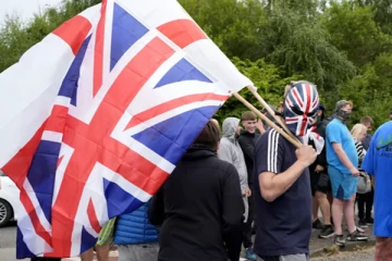 பிரித்தானியாவிற்கு பயணிக்க வேண்டாம்., எச்சரிக்கை விடுத்துள்ள நாடுகளின் முழு பட்டியல்