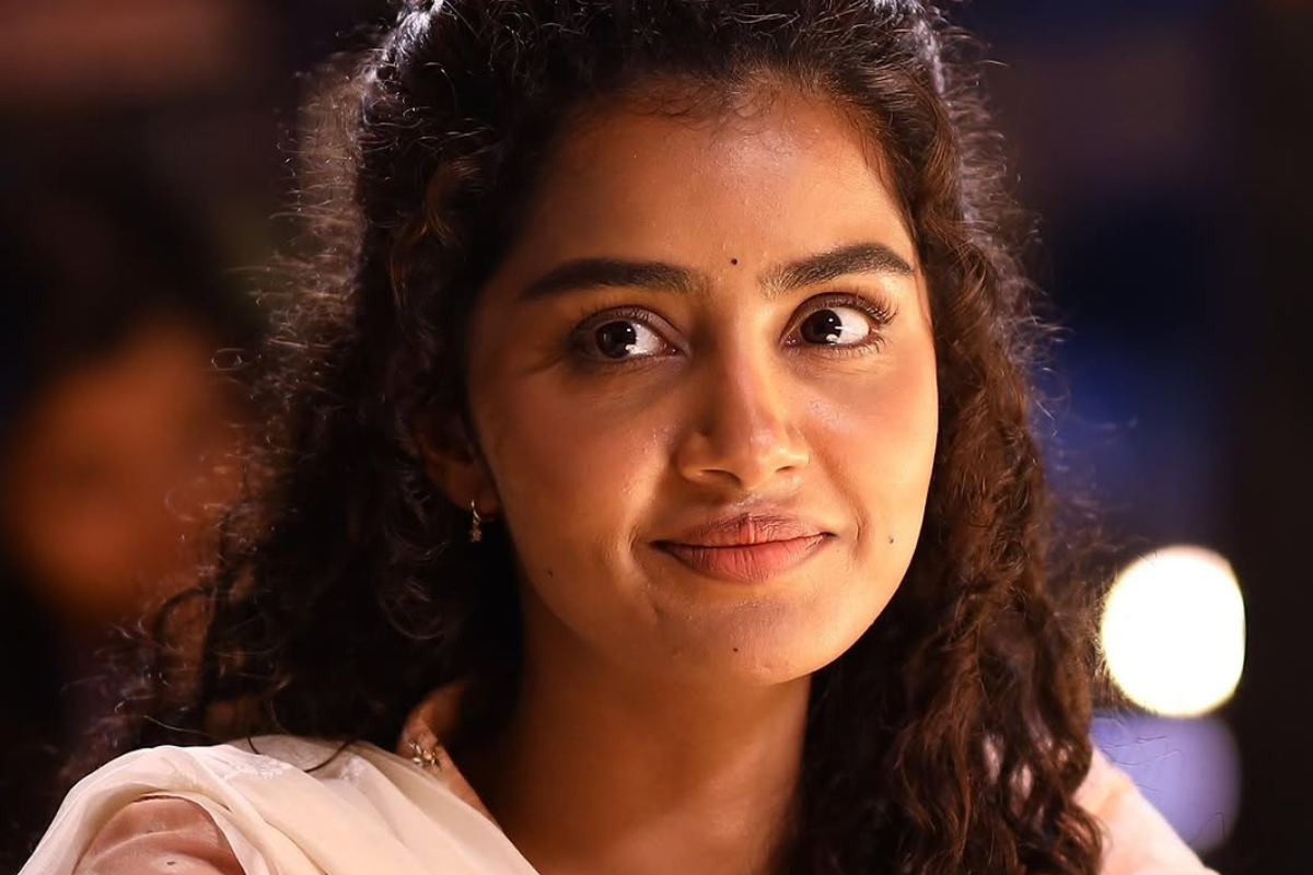 என்னை பார்த்தால் உங்களுக்கு எப்படி தோன்றுகிறது? நடிகை அனுபமா பரமேஸ்வரன் பேச்சு | Anupama Parameswaran Talk About Emotional Posts என்னை பார்த்தால் உங்களுக்கு எப்படி தோன்றுகிறது? நடிகை அனுபமா பரமேஸ்வரன் பேச்சு | Anupama Parameswaran Talk About Emotional Posts