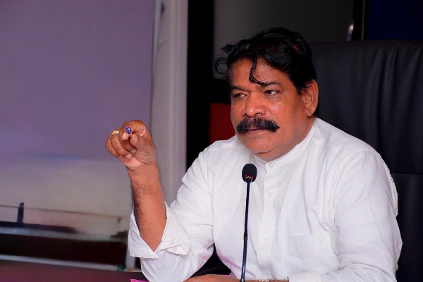 கடற்றொழிலாளர்களிடம் கோரிக்கை விடுத்த இராமலிங்கம் சந்திரசேகர்! | Workers Cooperate With Security Force Chandrasegar