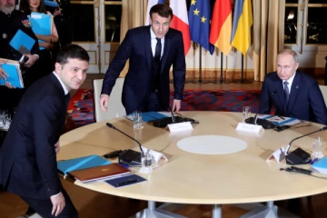 புடின்- ஜெலன்ஸ்கி நேருக்கு நேராக பேச்சுவார்த்தை!