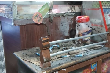 வவுனியாவில் மதுபோதையில் இருந்த இளைஞர்களின் அட்டகாசம்