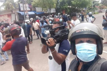 සියලු දෙනාම දැඩි විමසිල්ලෙන් සිටින්න..නැත්තම් මේ දේ වෙන්නෙ.