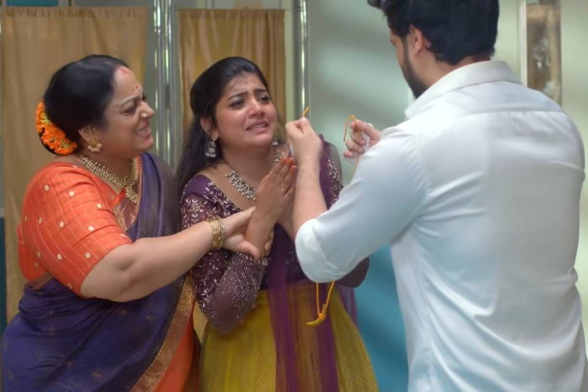பரபரப்பான கதைக்களத்திற்கு இடையில் கயல் சீரியலில் இருந்து வெளியேறிய நடிகர்... அவரே போட்ட பதிவு | Actor Out From Sun Tv Kayal Serial