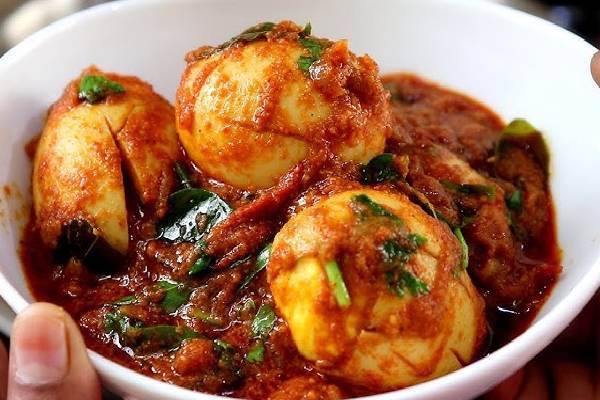 நாவூரும் சுவையில் முட்டை புளிக்குழம்பு... இப்படி செய்தா கொஞ்சமும் மிஞ்சாது! | Healthy And Tasty Egg Puli Kulambu Recipe