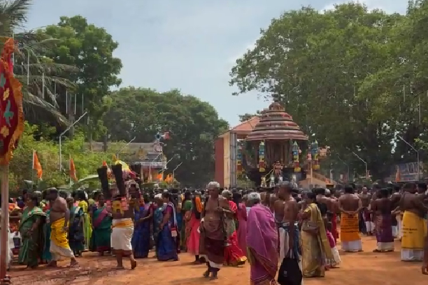 கோலாகலமாக இடம்பெற்ற குப்பிளான் கற்கரை கற்பக விநாயகர் தேர் திருவிழா! | Karpaga Vinayagar Chariot Festival Kuppilan Jaffna