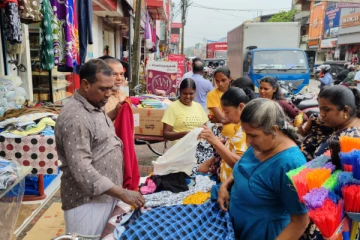 வவுனியாவில் களைகட்டும் நத்தார் பண்டிகை வியாபாரம்; அதிரடி காட்டும் மாநகரசபை