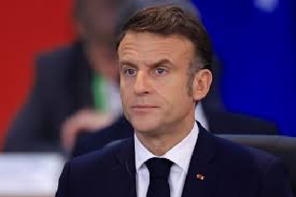 கவிழ்ந்தது பிரான்ஸ் அரசு :பதவி விலகினார் பிரதமர் | French Government Collapses