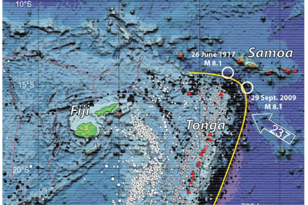 உலக நாடுகளின் தொடர்புகள் துண்டிக்கப்பட்டு தனிமைப்பட்டுள்ள டொங்கா தீவு- அருகில் மீண்டும் பாரிய அதிர்வு! - ஐபிசி தமிழ்