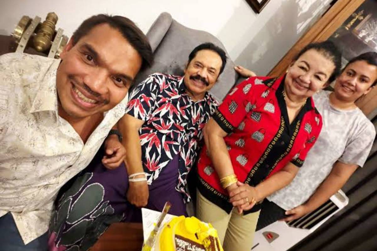 மோசமடையும் ஷிரந்தியின் உடல்நிலை! பெரும் கவலையில் நாமல் மற்றும் குடும்பத்தினர்: பின்னணியில் தீவிர சட்ட ஆலோசனை | Shiranthi Rajapaksha Heart Surgery Critical Statge மோசமடையும் ஷிரந்தியின் உடல்நிலை! பெரும் கவலையில் நாமல் மற்றும் குடும்பத்தினர்: பின்னணியில் தீவிர சட்ட ஆலோசனை | Shiranthi Rajapaksha Heart Surgery Critical Statge