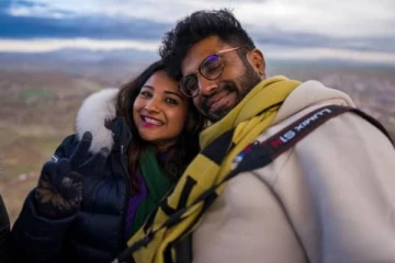 பாண்டியன் ஸ்டோர்ஸ் 2 சீரியலில் மயிலாக நடிக்கும் சரண்யா தனது கணவருடன் எடுத்த போட்டோஸ்