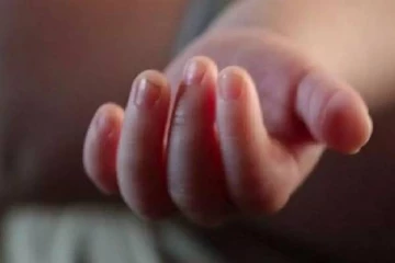 இரு பெண்களின் சண்டையால் எட்டு மாத குழந்தைக்கு நேர்ந்த பரிதாபம்! இந்தியாவில் அதிர்ச்சி சம்பவம்