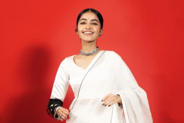 அனுபமா பரமேஸ்வரன் அழகிய போட்டோஷூட்