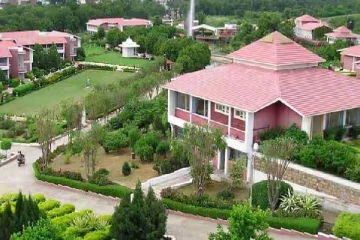 கோடீஸ்வரர்களின் கிராமம் எது தெரியுமா? அதுவும் இந்தியாவில்..