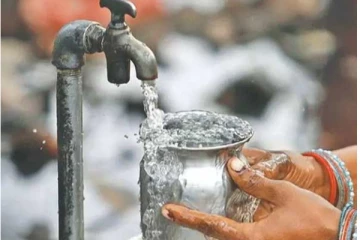 கிளிநொச்சியில் மழை காரணமாக சுத்திகரிக்கப்பட்ட குடி நீரை வழங்குவதில் தொடர்ந்தும் சிரமம்