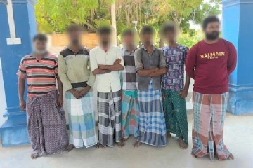 நெடுந்தீவில் கைது செய்யப்பட்ட 7 தமிழக கடற்தொழிலாளர்களுக்கு விளக்கமறியல் நீடிப்பு(Photo)