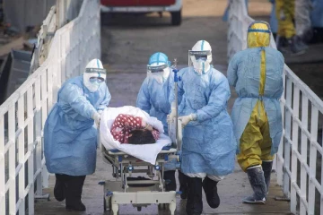 முதியோர்களை ஆட்டிப்படைக்கும் கொரோனா - நிரம்பி வழியும் மருத்துவமனைகள்!