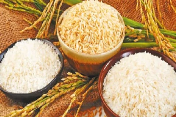 இலங்கை மக்களுக்கு ஏற்பட்டுள்ள நெருக்கடி!கொழும்பு துறைமுகத்தில் குவியும் பொருட்கள்