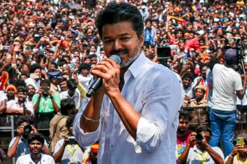 தமிழக சட்டமன்றத் தேர்தல் ; கணிப்புகளை தவிடு பொடியாக்கிய விஜய் !