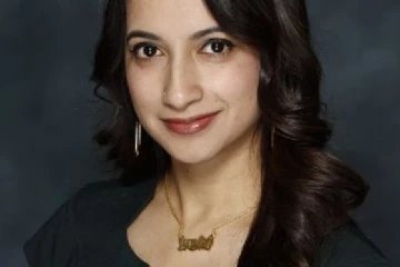 கனடாவில் சாதி ஒடுக்குமுறைக்கு எதிராக போராடும் யாழினி ராஜகுலசிங்கம்!