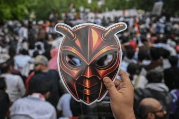 ඉන්දියාවේ මිලියන ගණන් තරුණයෝ ‘කැරපොත්තෝ’ වෙති - මෝදිට එරෙහිව ලෝකයේම අවධානය දිනාගත් අමුතුම කැරැල්ල