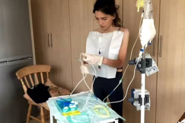 லண்டன் உயர் நீதிமன்றத்தில் இளம்பெண் தொடர்ந்த விசித்திரமான வழக்கு! | Strange Case Coming To London Court